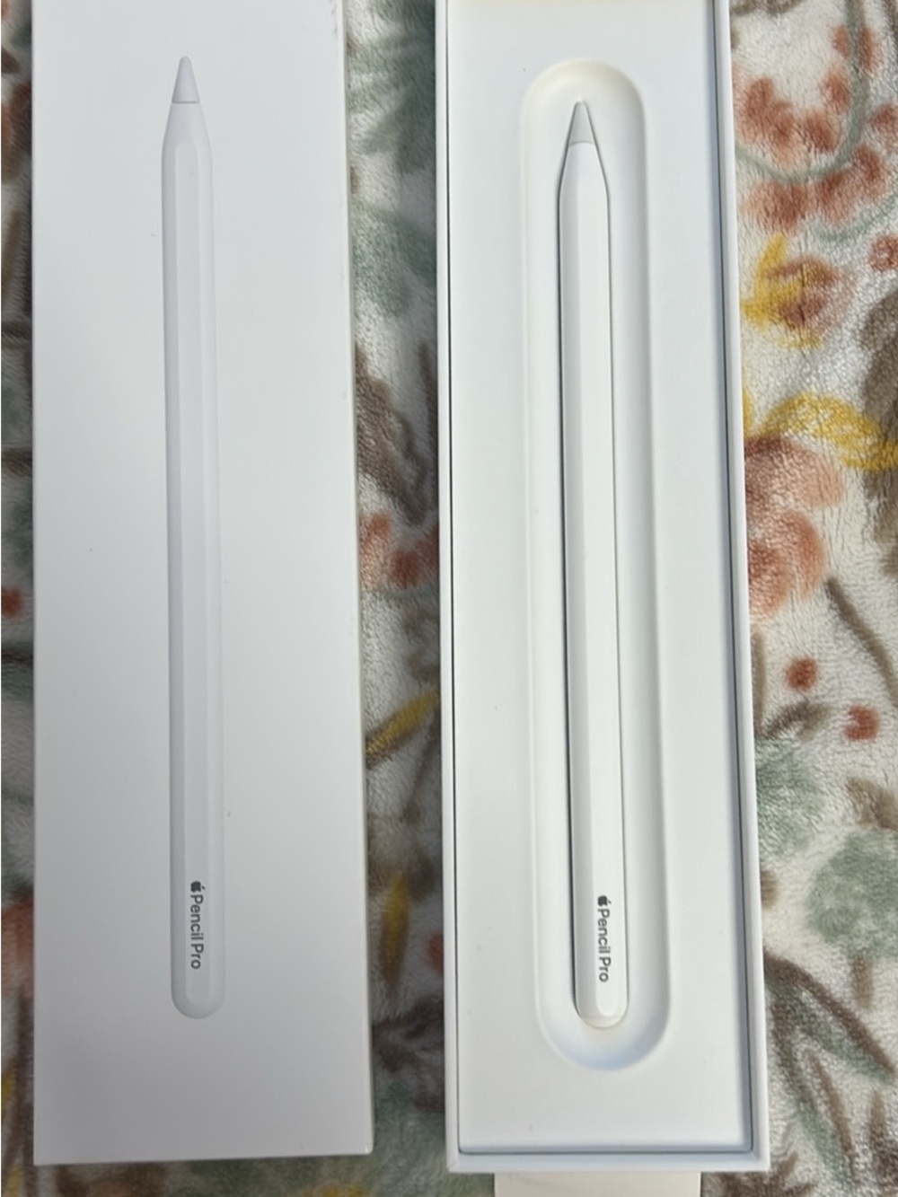 Apple Pencil Pro - Picture 2 of 2